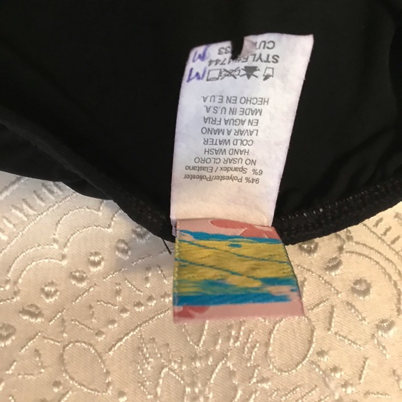 Black top - Picture 2 of 3